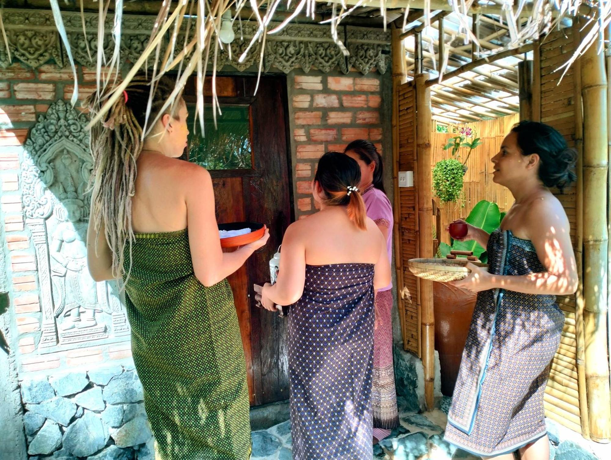 Banteay Srey Women'S Only Traditional Spa And Homestay 贡布 外观 照片